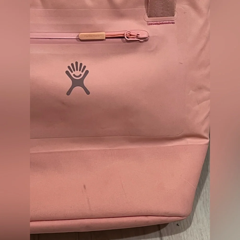 HYDRO FLASK :: TOTE